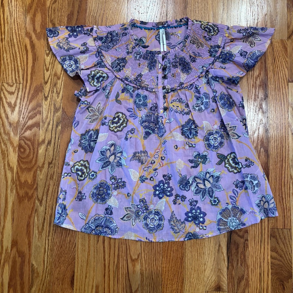 Anthropologie purple floral patterned babydoll top with buttons
